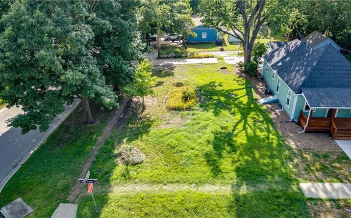 Pictures of Land, Multifamily property located at Delaware Street, Lawrence, KS 66044 for sales - image #1