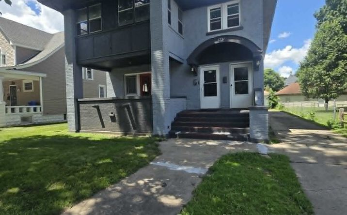 Pictures of Multifamily property located at 1721 S 5th Street, Rockford, IL 61104 for sales - image #1