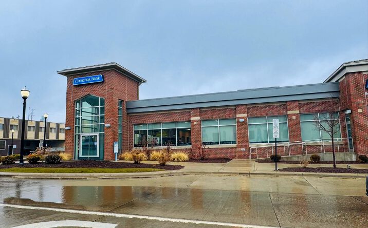 Pictures of Office property located at 301 N Jackson Street, Jackson, MI 49201 for sales - image #1