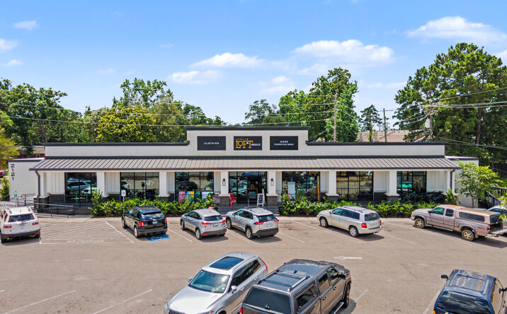 Pictures of Retail, Office property located at 2121 TIMBER LN, CONROE, TX 77301 for sales - image #1