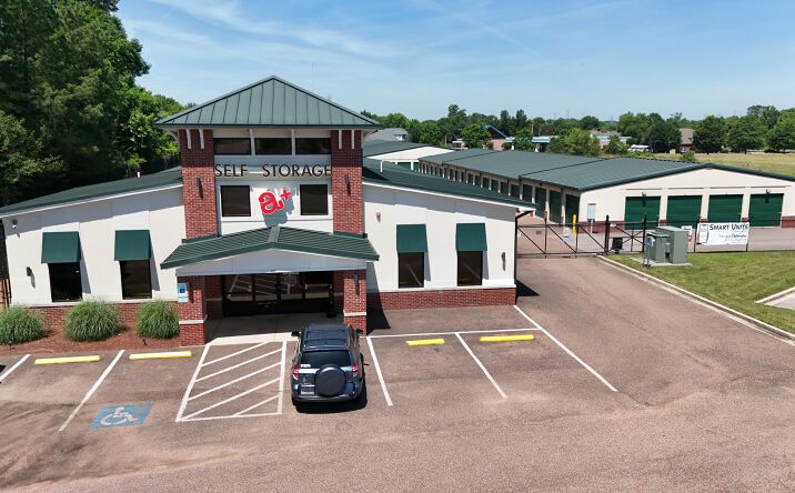 Pictures of Land, Self Storage property located at 1111 MACON VIEW DR, CORDOVA, TN 38018-0627 for sales - image #1