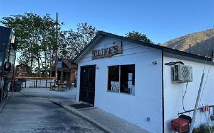 Pictures of Retail property located at 3408 Mount Pinos Way, Frazier Park, CA 93225 for sales - image #1