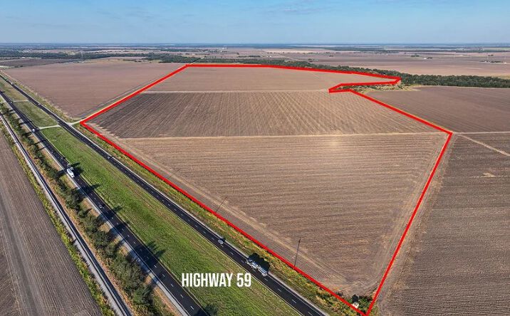Pictures of Land property located at U.S. 59 & County Rd 352, Louise, TX 77455 for sales - image #1