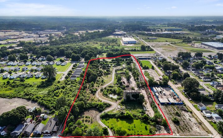 Pictures of Land property located at 1200 E 26th St, Anderson, IN 46016-4581 for sales - image #1