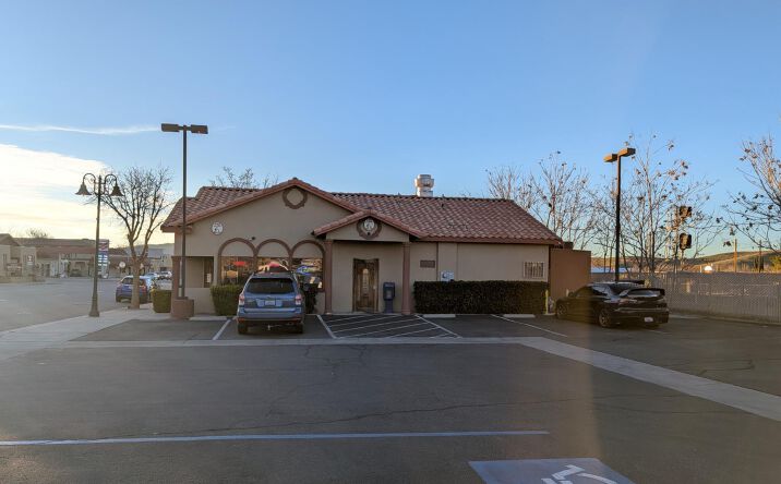 Pictures of Retail property located at 211 East Tehachapi Boulevard, Tehachapi, CA 93561 for sales - image #1