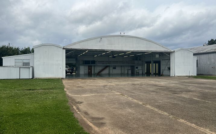 Pictures of Office, Mixed Use, Special Purpose property located at 1550 Airport Drive, Shreveport, LA 71107 for sales - image #1
