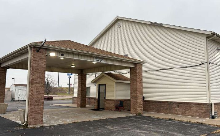 Pictures of Business for Sale property located at 5 Cavalry Dr, Wenona, IL 61377 for sales - image #1
