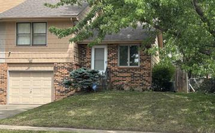 Pictures of Multifamily property located at 3626 Southwest Cambridge Avenue, Topeka, KS 66614 for sales - image #1