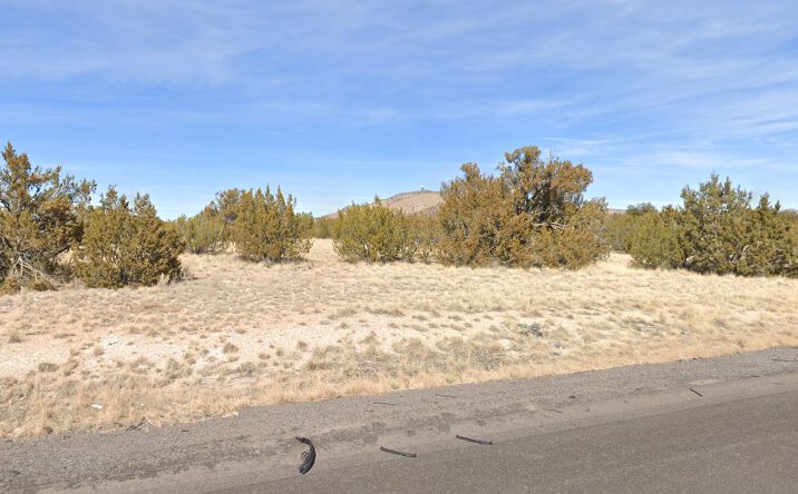Pictures of Land property located at 30720 Bearclaw Ln, Seligman, AZ 86337 for sales - image #1