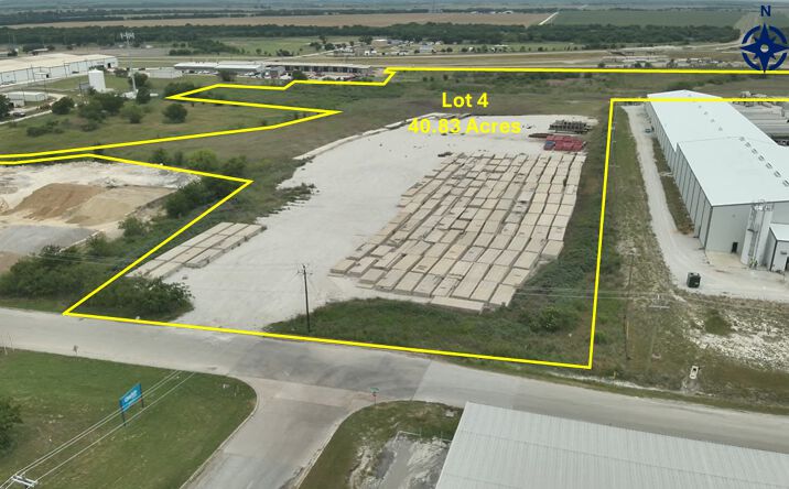 Pictures of Industrial property located at 201 INDUSTRIAL LOOP, HILLSBORO, TX 76645-3009 for sales - image #1