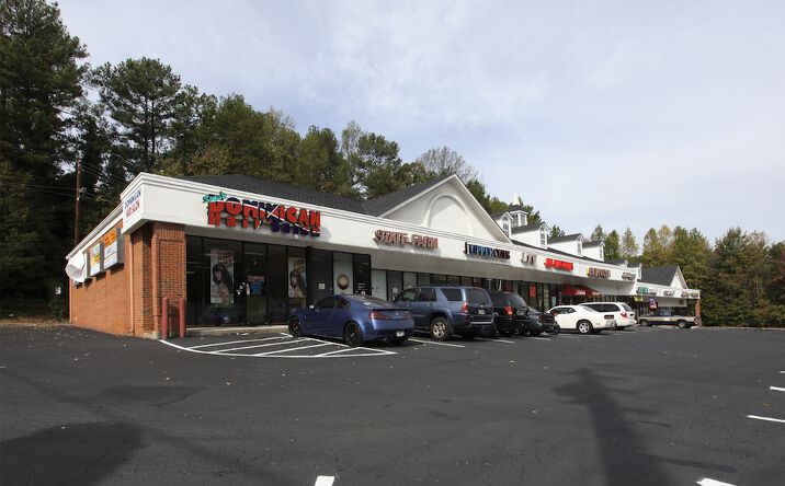 Pictures of Retail property located at 414 North Hairston Road, Stone Mountain, GA 30083 for sales - image #1