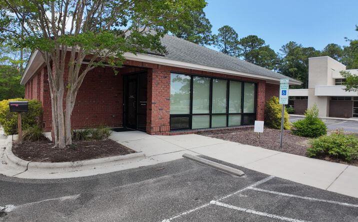 Pictures of Office property located at 2515 DELANEY AVE, WILMINGTON, NC 28403-6003 for sales - image #1