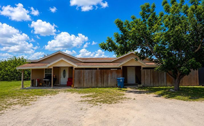 Pictures of Land property located at 1231 E Expressway 77/83, San Benito, TX 78586 for sales - image #1