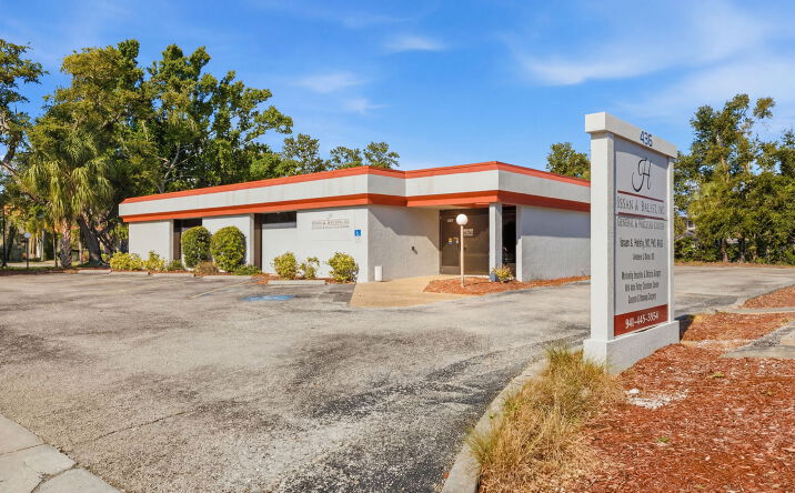 Pictures of Office property located at 436 Nokomis Avenue South, Venice, FL 34285 for sales - image #1