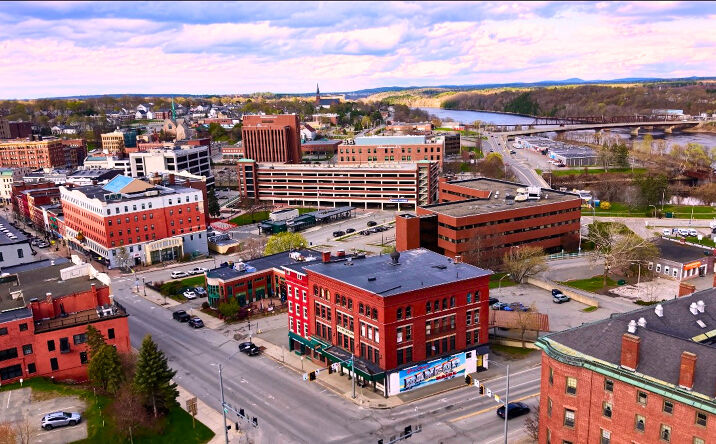 Pictures of Retail, Mixed Use property located at 158 Main Street, Bangor, ME 04401 for sales - image #1