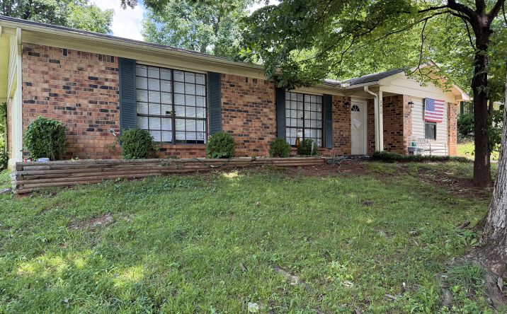 Pictures of Multifamily property located at 3910 FAIR OAK LN SW, HUNTSVILLE, AL 35805-5712 for sales - image #1