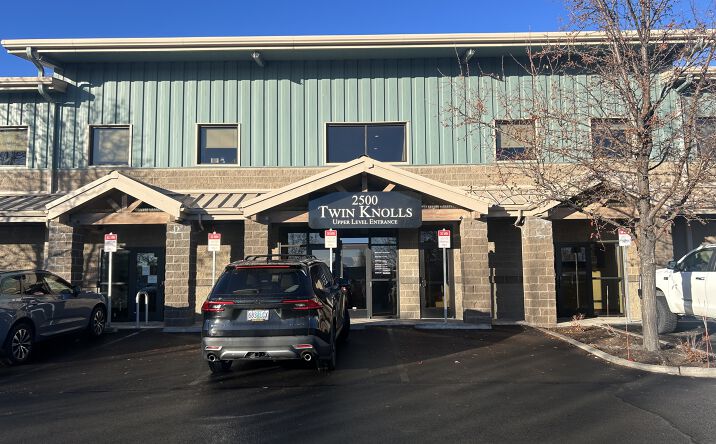 Pictures of Office property located at 2500 NE Twin Knolls Dr, Bend, OR 97701 for sales - image #1