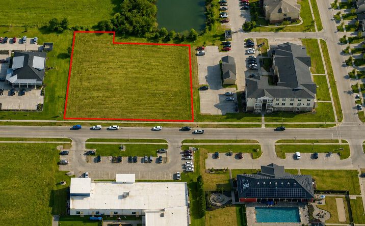 Pictures of Land property located at 4401 Nicklaus Dr., Champaign, IL 61822 for sales - image #1