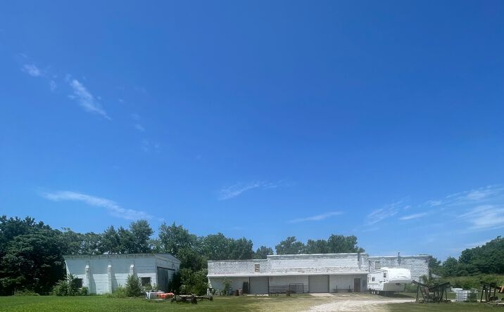 Pictures of Office property located at 707 N Highland Ave, Chanute, KS 66720 for sales - image #1