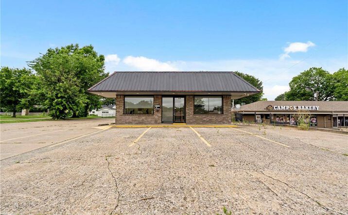 Pictures of Office property located at 816 S Mount Olive St, Siloam Springs, AR 72761 for sales - image #1