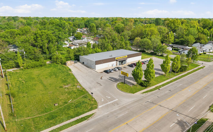 Pictures of Retail property located at 3725 N Keystone Avenue, Indianapolis, IN 46201 for sales - image #1