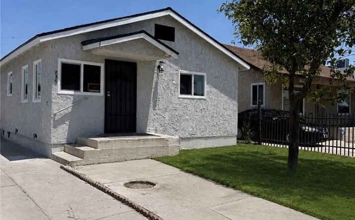 Pictures of Multifamily property located at 233 E 105th, Los Angeles, CA 90003 for sales - image #1