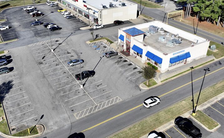 Pictures of Retail property located at 3513 E Race Ave, Searcy, AR 72143 for sales - image #1