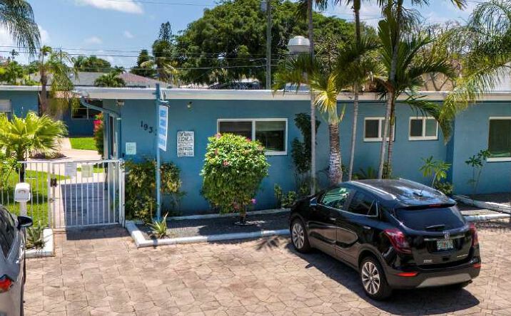 Pictures of Special Purpose property located at 1930 Lincoln St, Hollywood, FL 33020 for sales - image #1