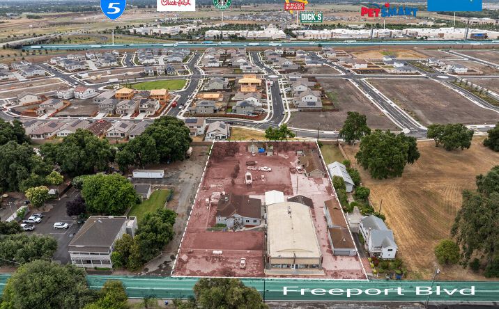 Pictures of Retail, Multifamily, Mixed Use property located at 8101 FREEPORT BLVD, SACRAMENTO, CA 95832-9703 for sales - image #1
