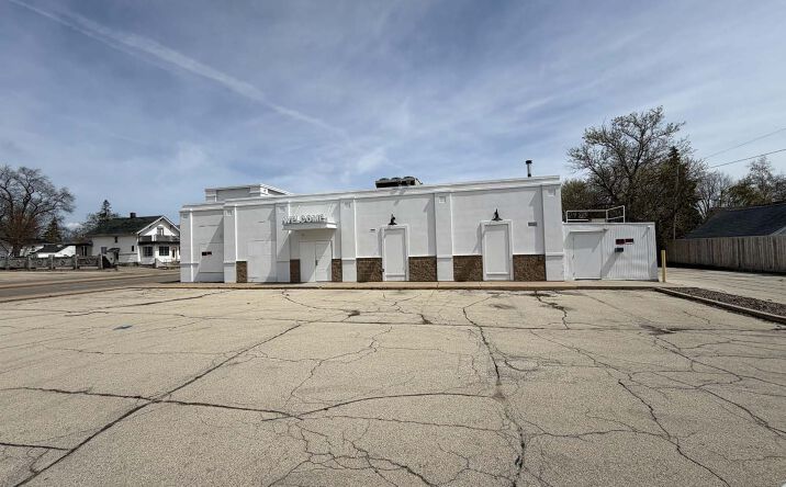 Pictures of Retail property located at 111 E Wisconsin Ave, Appleton, WI 54911 for sales - image #1