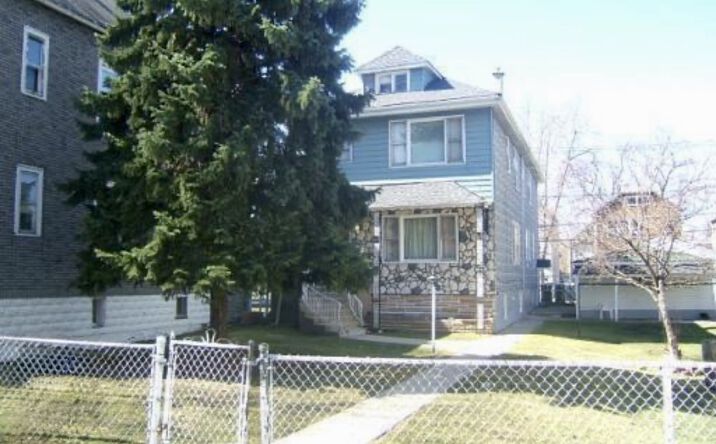 Pictures of Multifamily property located at 8518 S Muskegon Avenue, Chicago, IL 60617 for sales - image #1