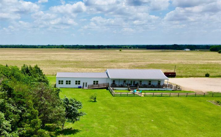Pictures of Hospitality property located at 9262 Farm Road 79, Sumner, TX 75486 for sales - image #1
