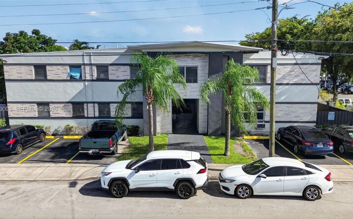 Pictures of Multifamily property located at 2170 NW Flagler Ter, Miami, FL 33125 for sales - image #1