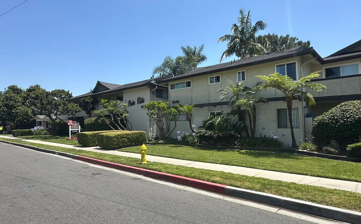 Pictures of Multifamily property located at 3546-3550 Los Flores Boulevard, Lynwood, CA 90262 for sales - image #1