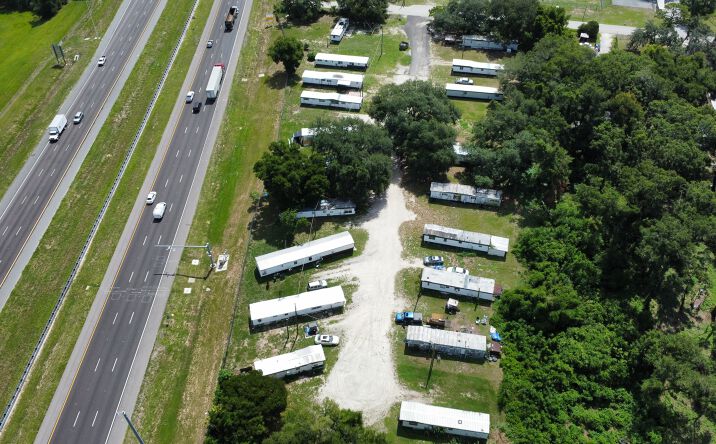Pictures of Mobile Home Park property located at 1014 N PARSONS AVE, SEFFNER, FL 33584-3567 for sales - image #1