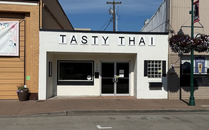 Pictures of Retail property located at 123 NW Front St, Castle Rock, WA 98611 for sales - image #1