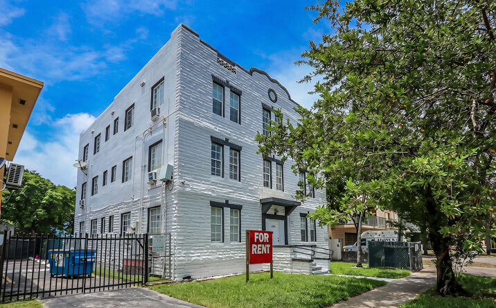 Pictures of Multifamily property located at 1563 SW 2nd St, Miami, FL 33135 for sales - image #1