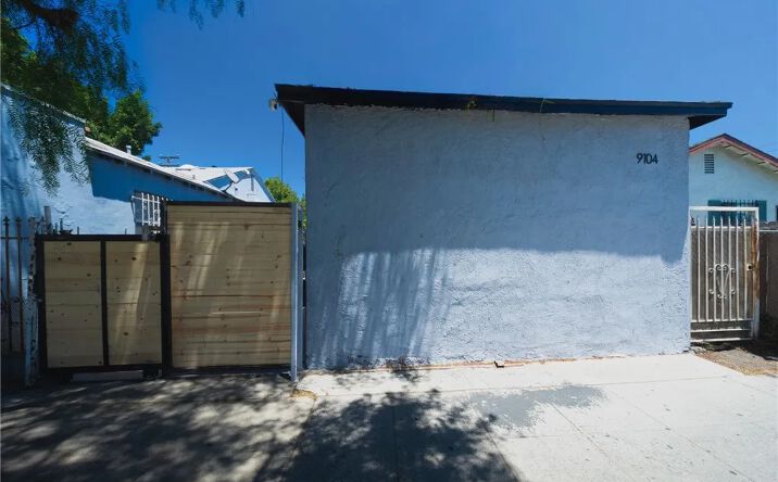 Pictures of Multifamily property located at 9104 S Main, Los Angeles, CA 90003 for sales - image #1