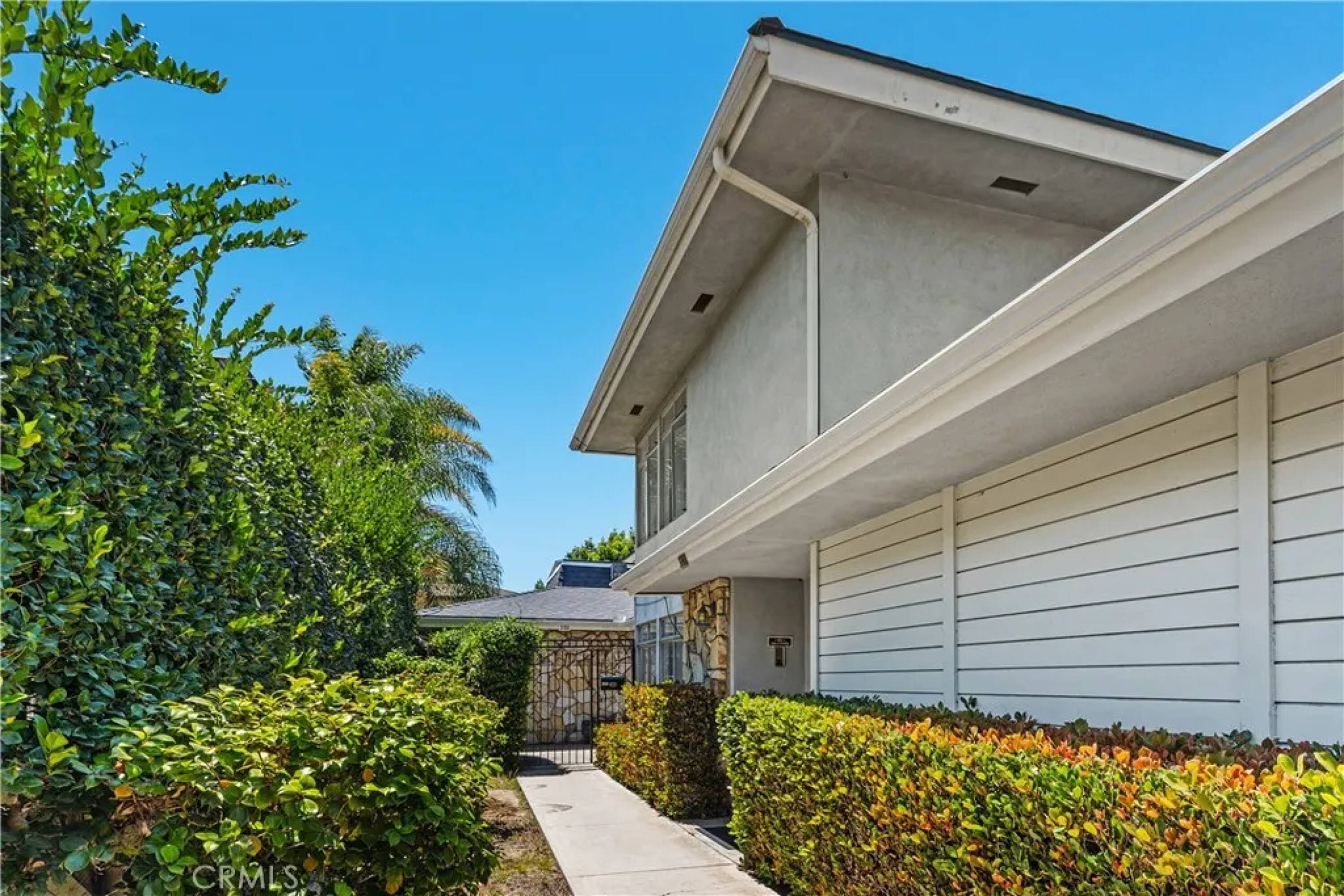 359-361 Roswell Ave, Long Beach, CA 90814