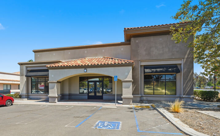 Pictures of Retail property located at 130 Town Center Parkway, Santee, CA 92071 for sales - image #1