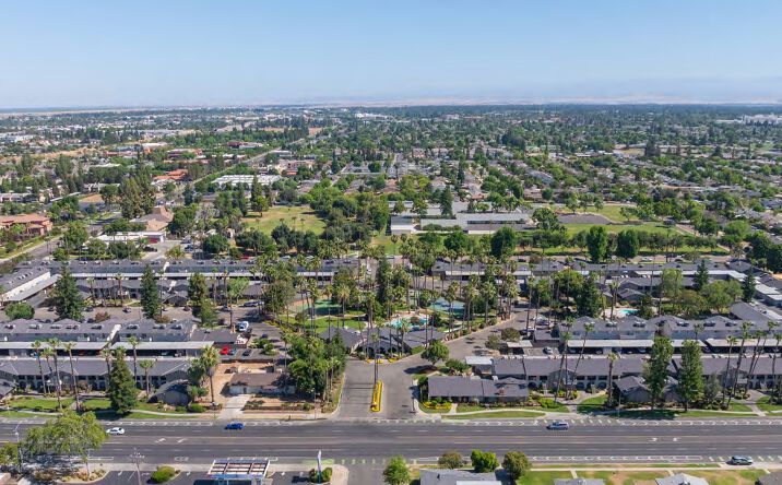 Pictures of Multifamily property located at 526 E Barstow Avenue, Fresno, CA 93710 for sales - image #1
