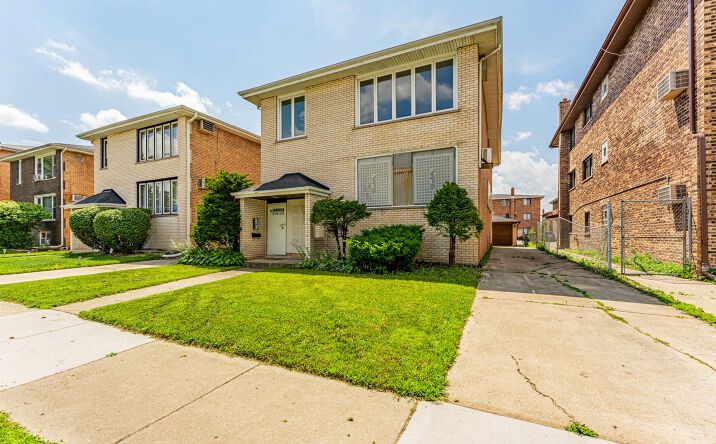 Pictures of Multifamily property located at 1633 Downs Drive, Calumet City, IL 60409 for sales - image #1