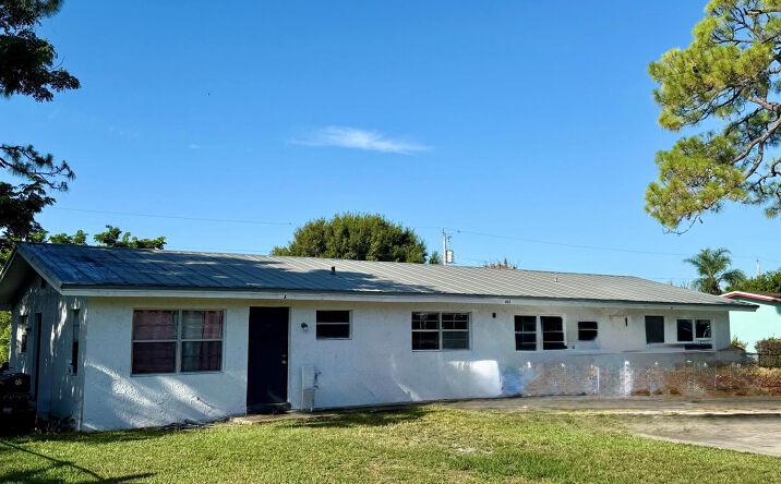 Pictures of Multifamily property located at 805 S Lake Drive, Fort Pierce, FL 34982 for sales - image #1