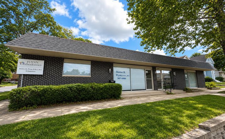 Pictures of Retail, Office property located at 600 South 4th Street, Pekin, IL 61554 for sales - image #1