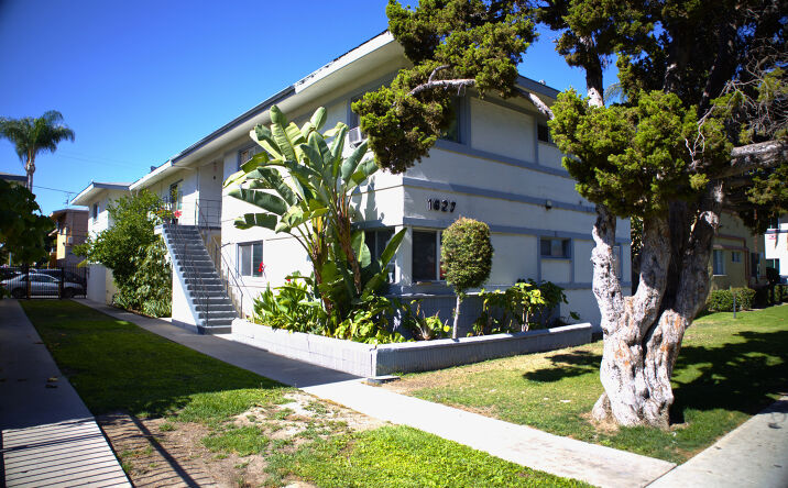 Pictures of Multifamily property located at 1827 W Glencrest Ave, Anaheim, CA 92801 for sales - image #1