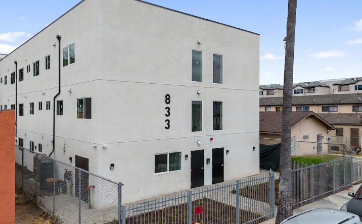 Pictures of Multifamily property located at 833 West 84th Street, Los Angeles, CA 90044 for sales - image #1