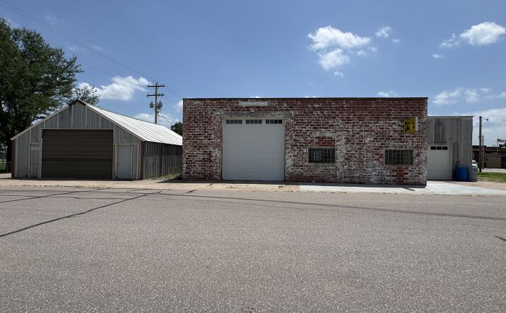 Pictures of Industrial property located at 214 North Smith Avenue, Kenesaw, NE 68956 for sales - image #1