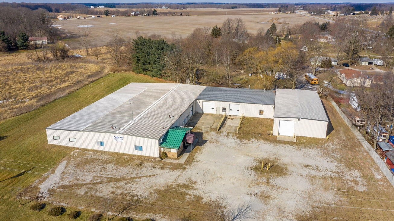 4506 S State Rd, Churubusco, IN 46723