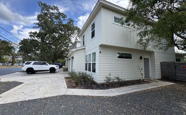 Pictures of Multifamily property located at 309 E PECAN ST, BURNET, TX 78611 for sales - image #1