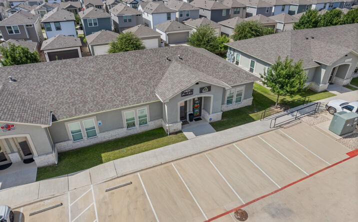 Pictures of Retail, Office, Mixed Use property located at Crystal Falls Parkway, Leander, TX 78641 for sales - image #1